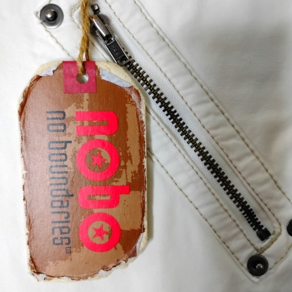 Vintage Y2K No Boundaries Bermuda Shorts Juniors 7 NWT Low Rise Deadstock Denim - Picture 10 of 10